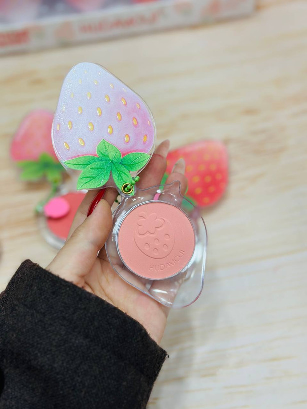 رژگونه طرح توت فرنگی برند هدی موجی | Huda Moji Strawberry Blush چهار رنگ