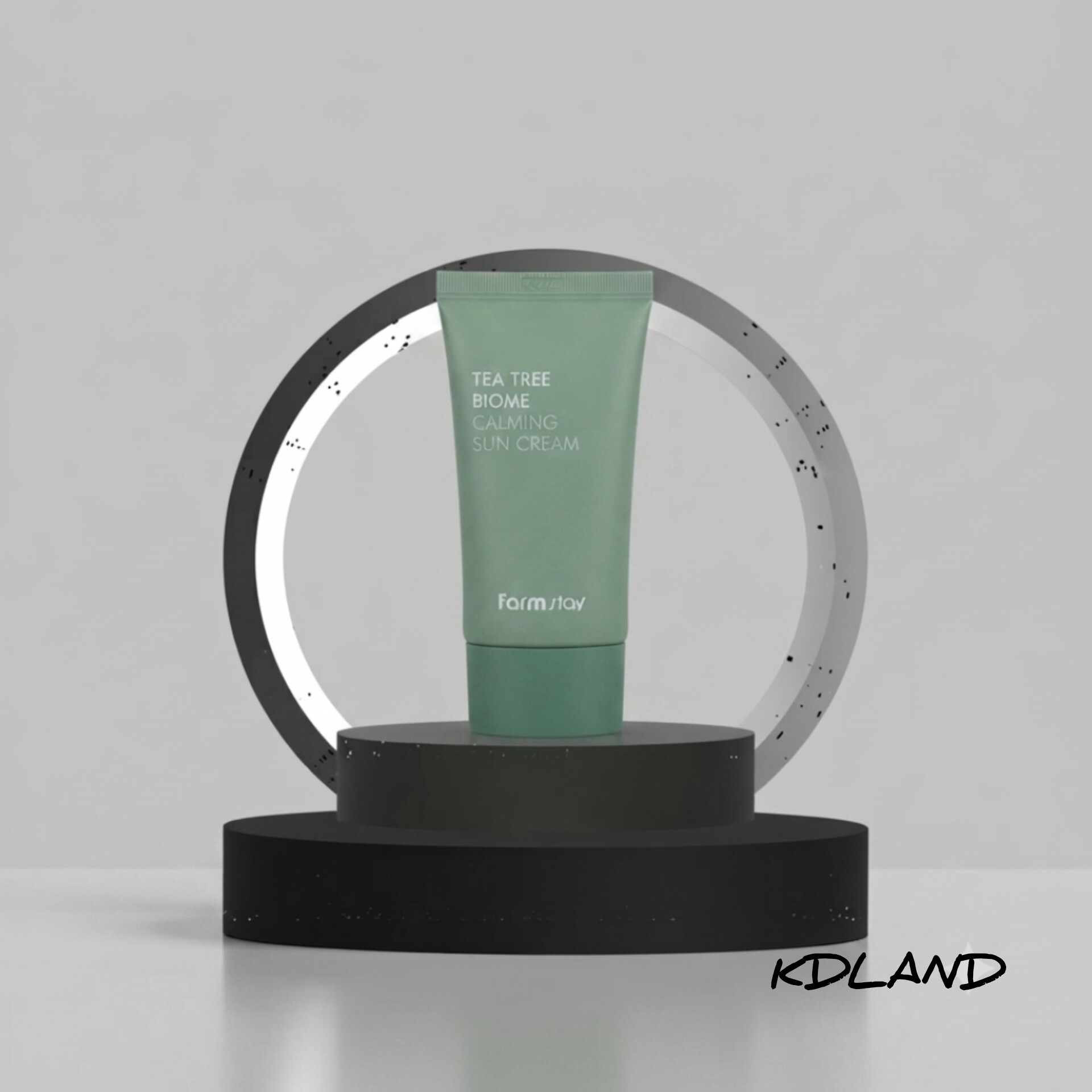 ضدآفتاب بیوم کالمینگ فارم استی (Tea Tree Biome Calming Sun Cream