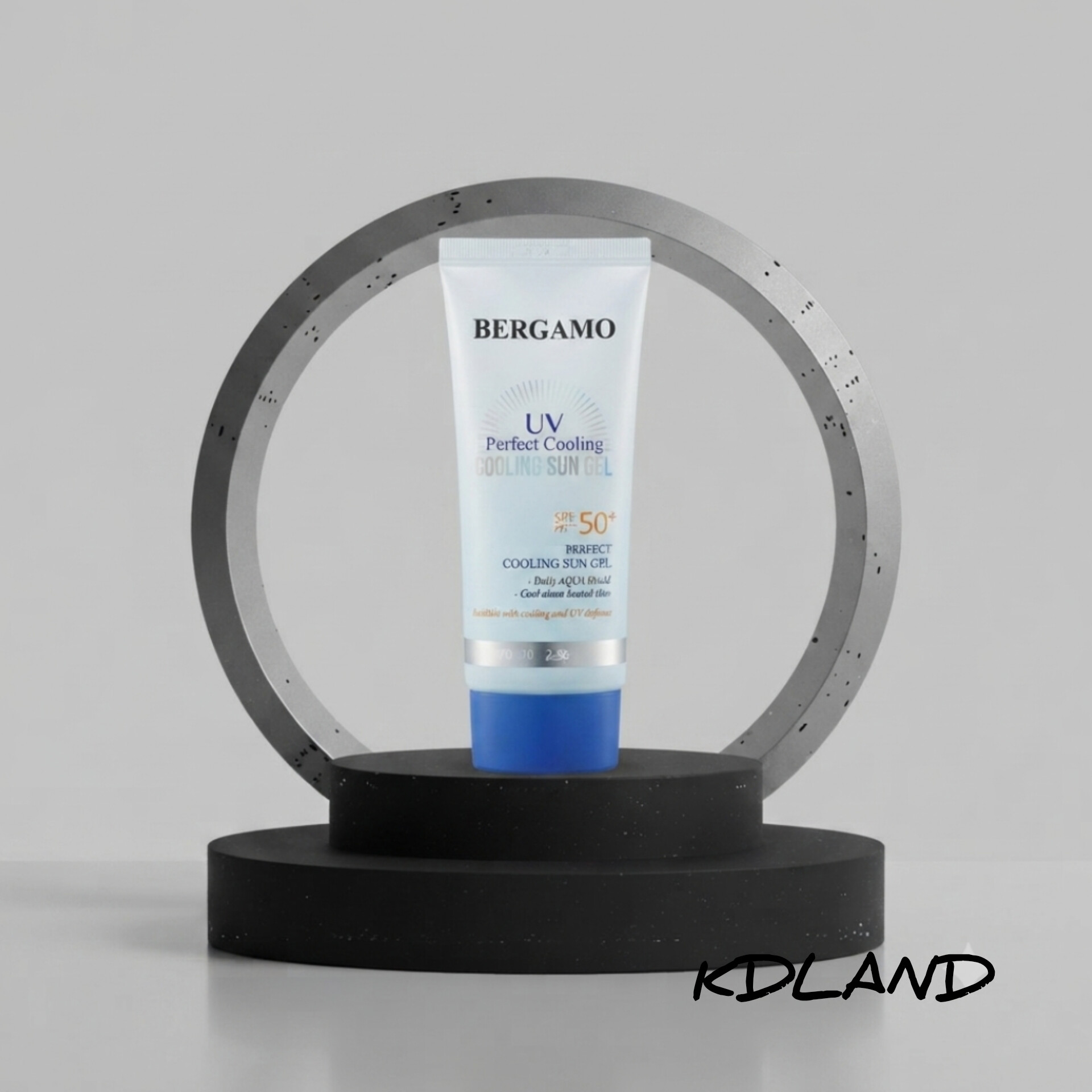 ​ژل ضدآفتاب خنک‌کننده و آبرسان برگامو (Bergamo UV Perfect Cooling Sun Gel SPF50+/PA+++)